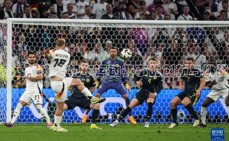 竞速未来：机车运动赛事的创新与挑战